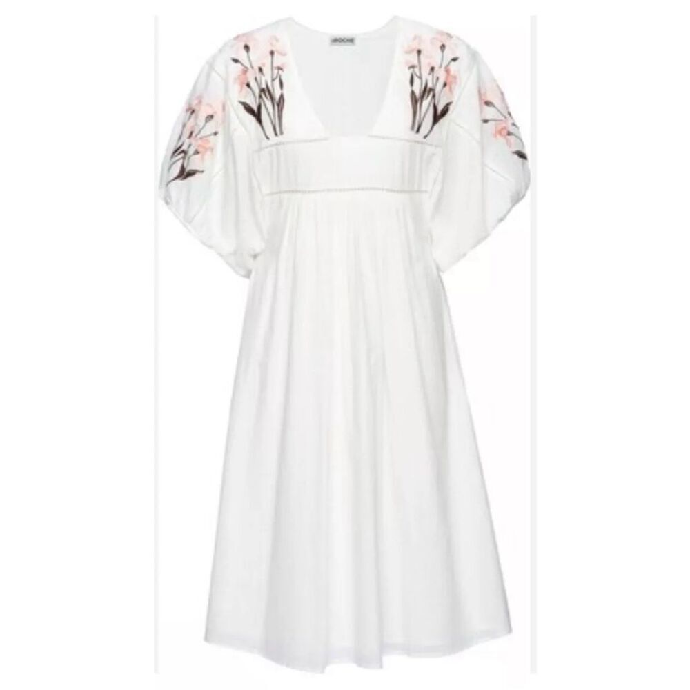 Elegant White Floral Dress